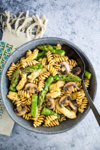 https://blog.fatfreevegan.com/2020/04/vegan-asparagus-and-mushroom-pasta.html