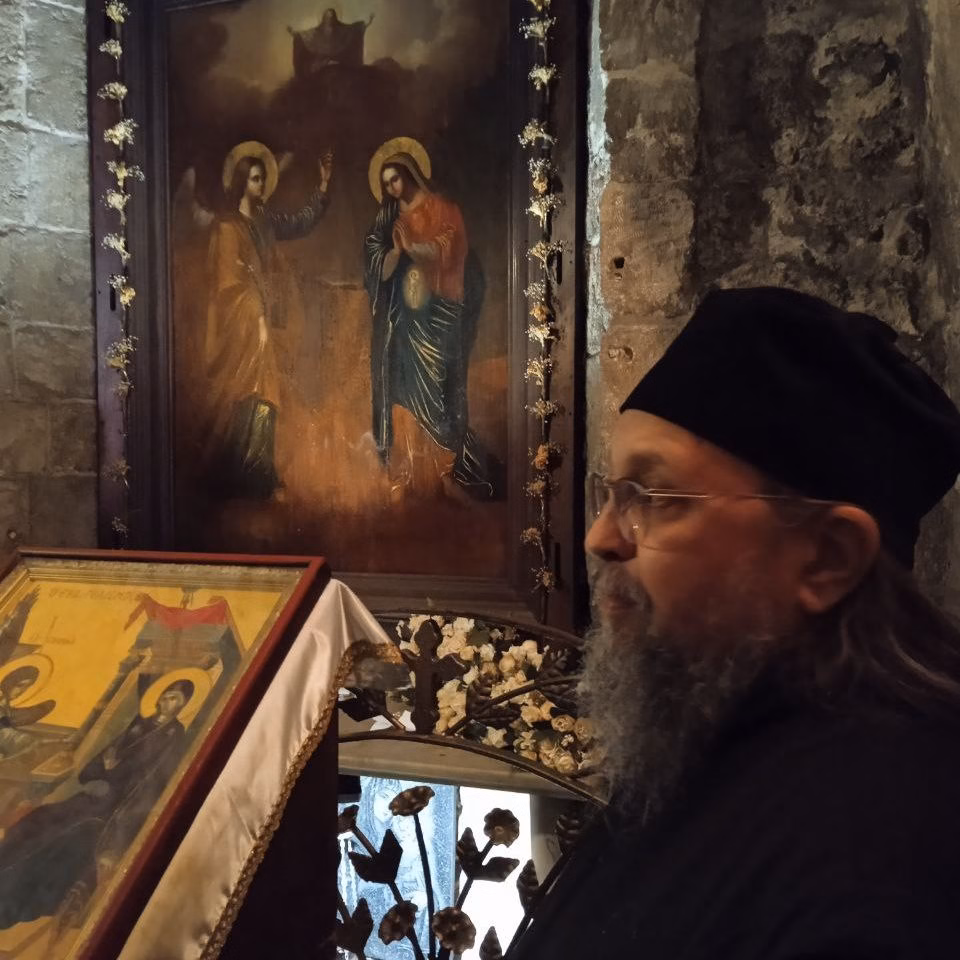 Bishop Philateros addressing pilgrims at the holy shrine called "Mary's Well" in Nazareth